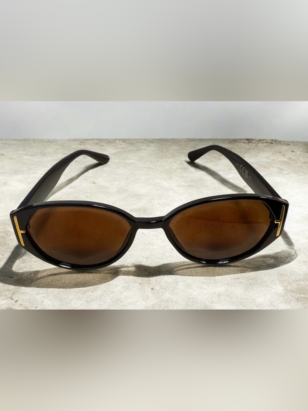 Classic Oval Women's Sunglasses in Brown